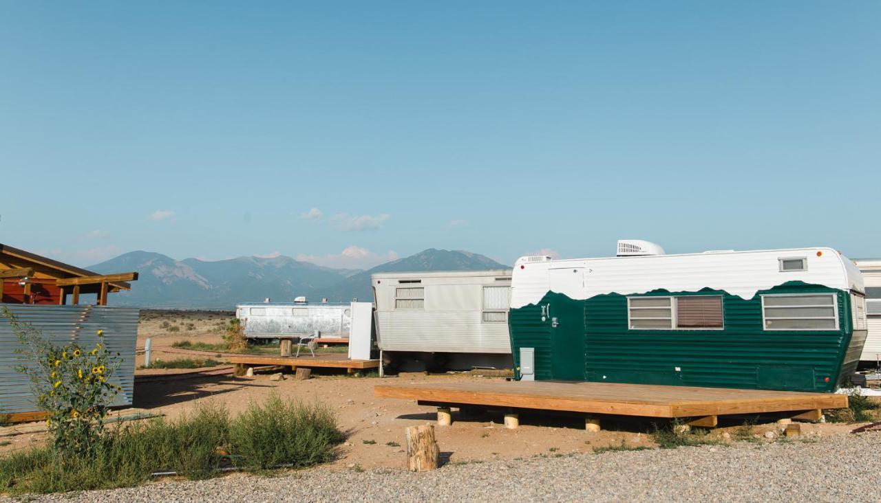 Hotel Luna Mystica Taos Exterior photo